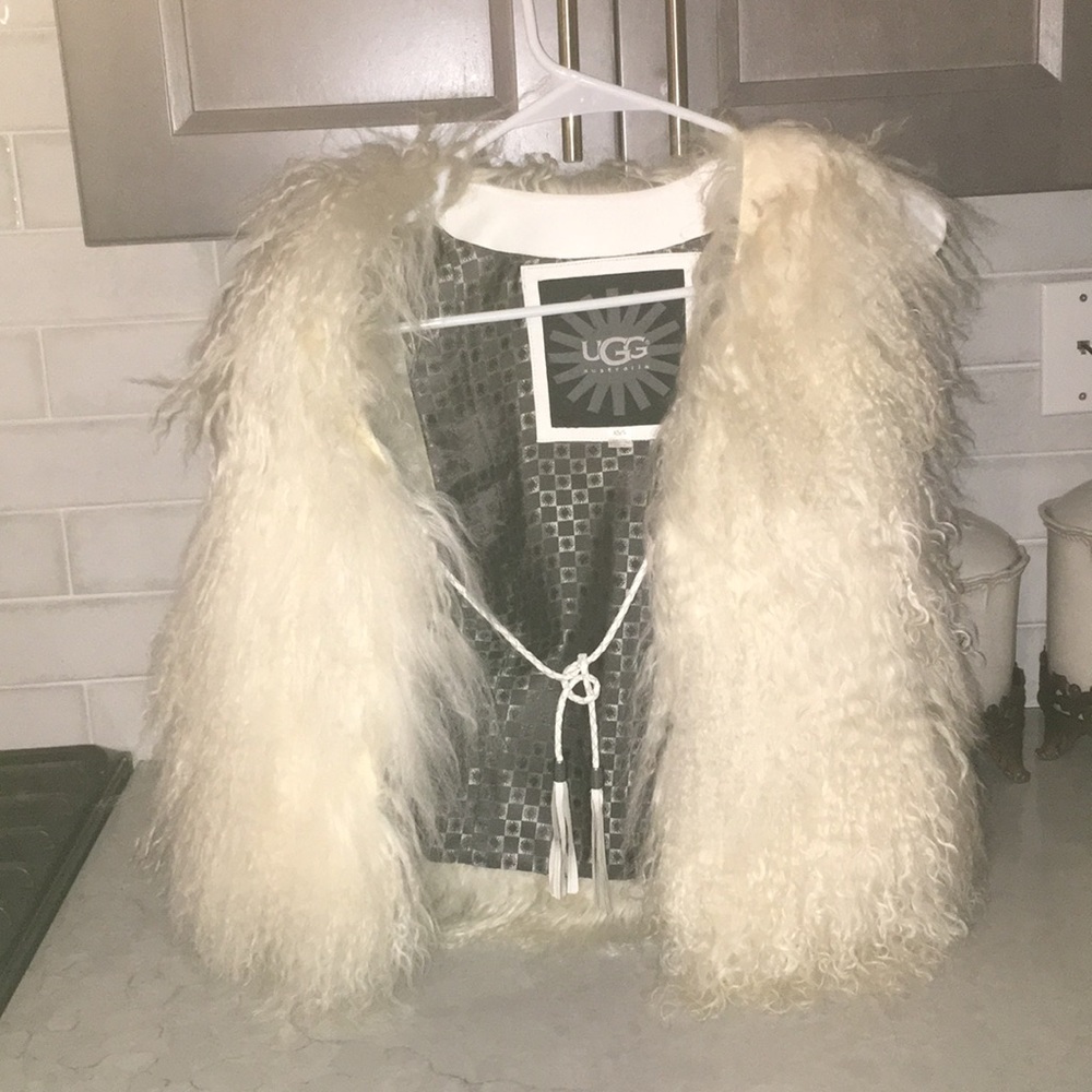 UGG fur vest. Great condition. Never worn.